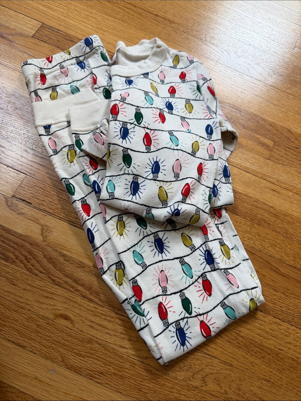 Hanna Andersson size 150 Kids Pajama Set with multi Lights